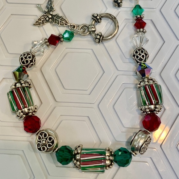 Handmade Christmas Bracelet with Sterling Silver Holly Charm #red green - Picture 5 of 6